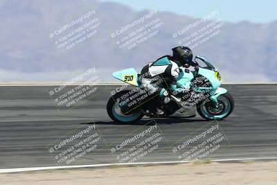 media/May-10-2025-Race Pace (Sat) [[db32fef2da]]/Vested/3-Bowl Set 1 (9am)/